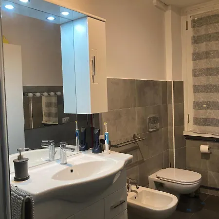 Milan Nice Room منزل للإقامة *